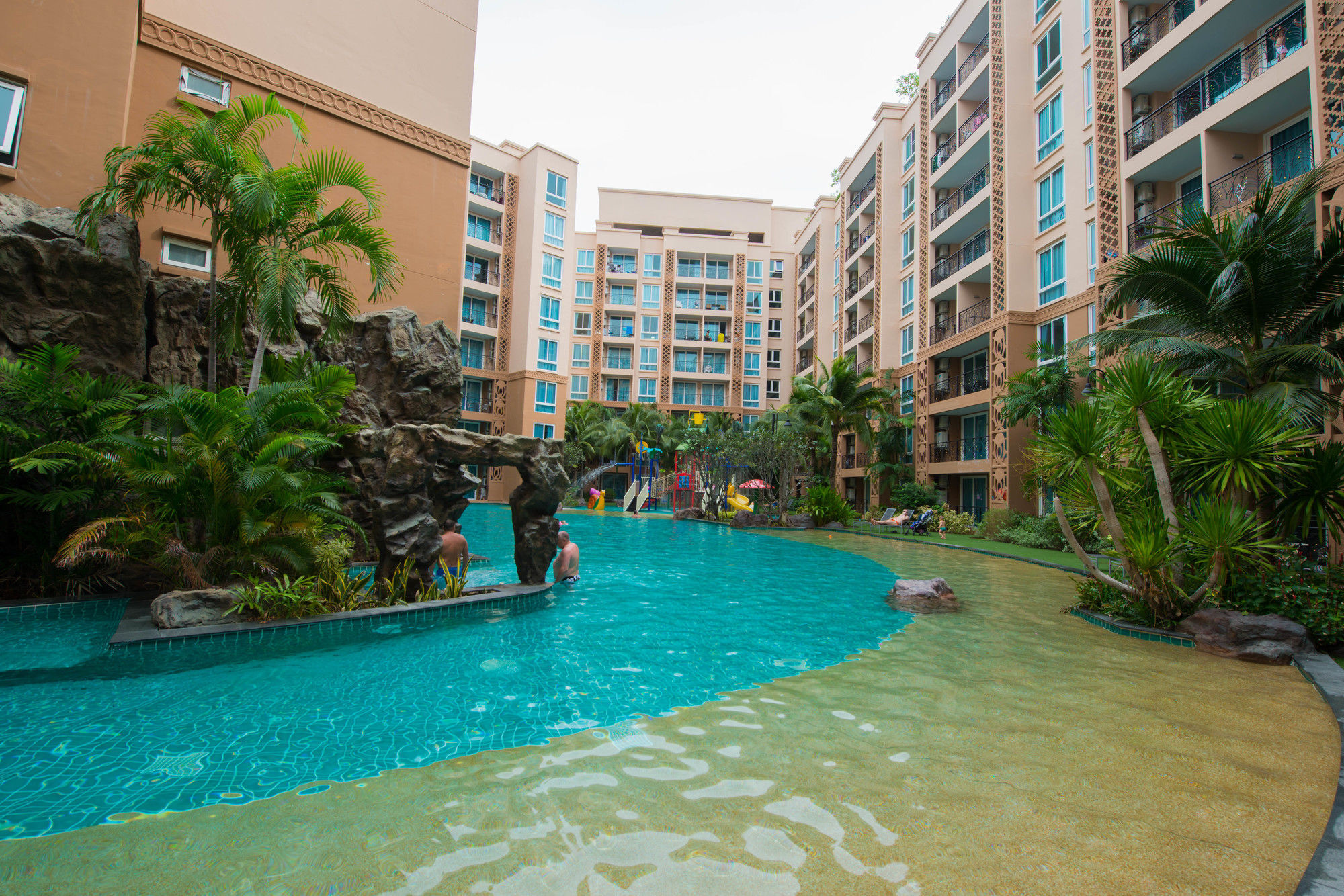 Atlantis Pattaya High Service Jomtien Beach Dış mekan fotoğraf