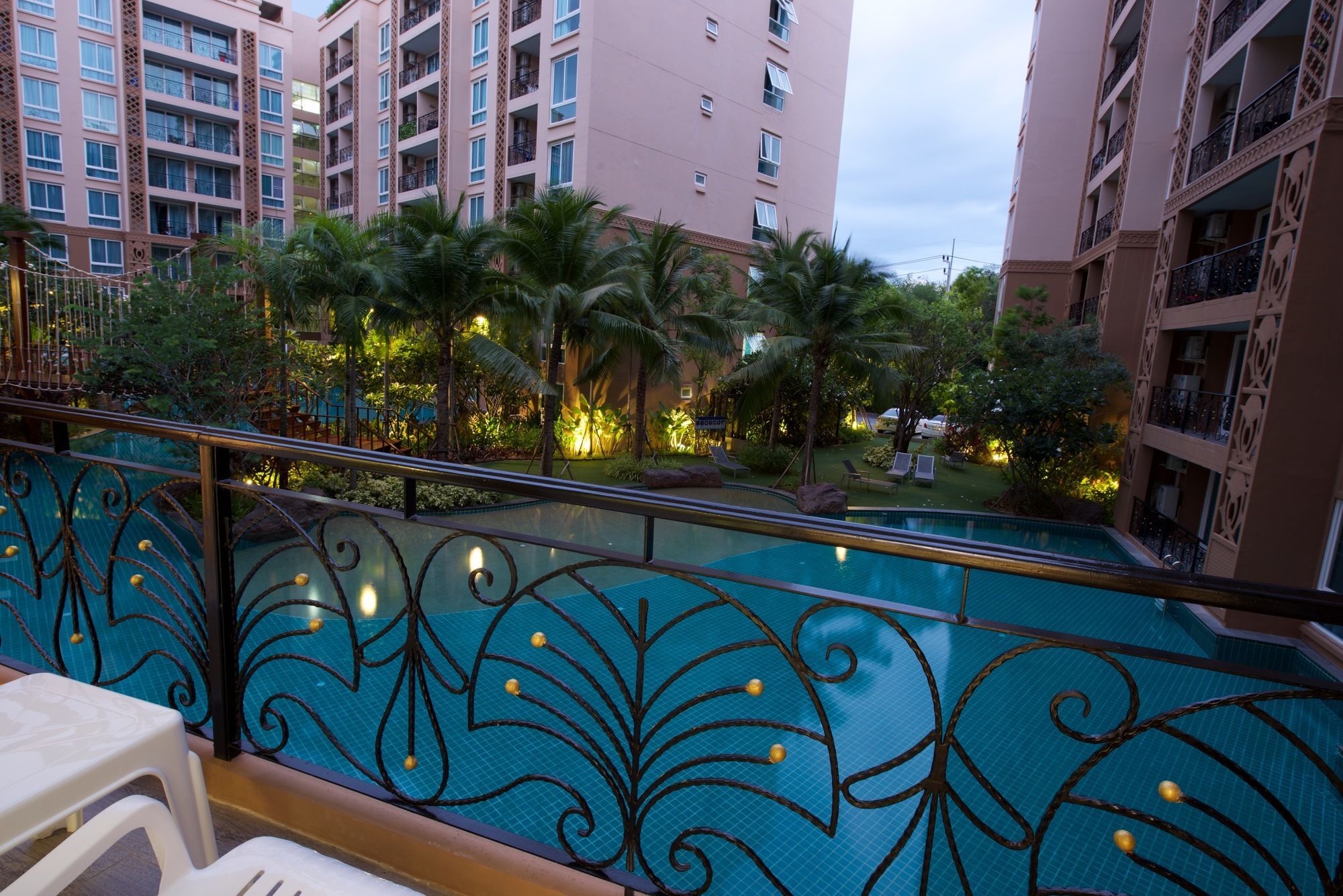Atlantis Pattaya High Service Jomtien Beach Dış mekan fotoğraf